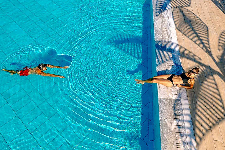 The Ivi Mare - Designed for Adults