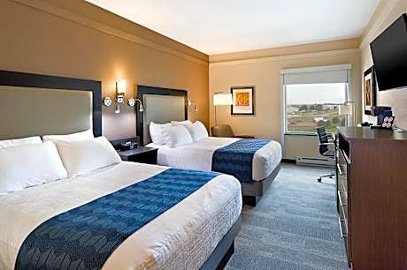 Standard Queen Room