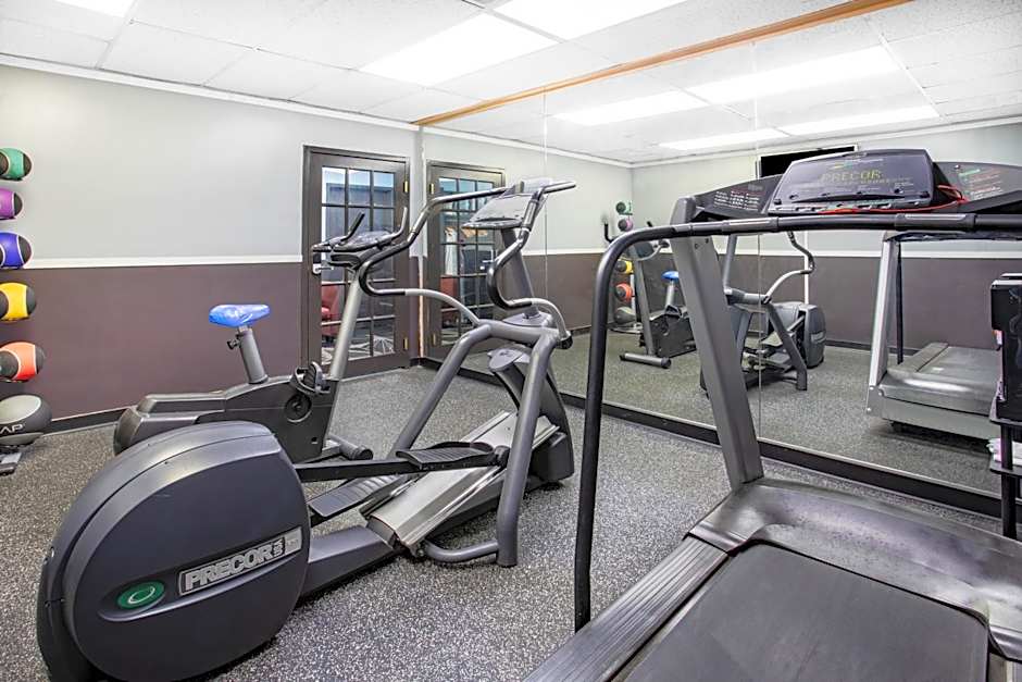 Travelodge by Wyndham Livonia/Canton/Novi Detroit Area