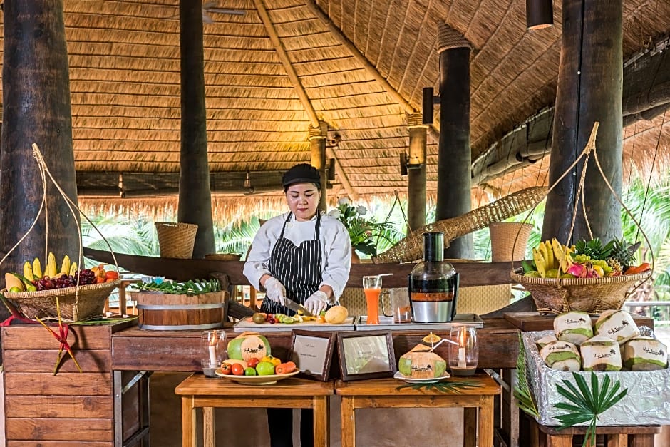 High Season Pool Villa & Spa