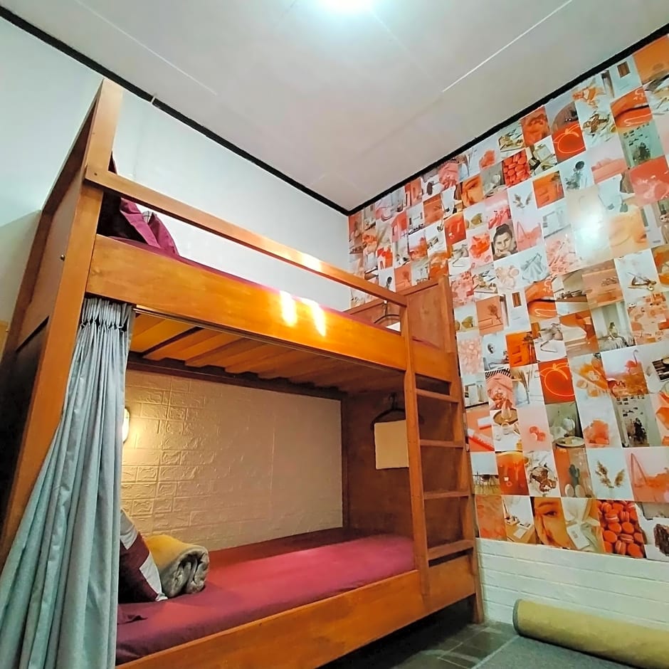 SEMERU HOSTEL MALANG