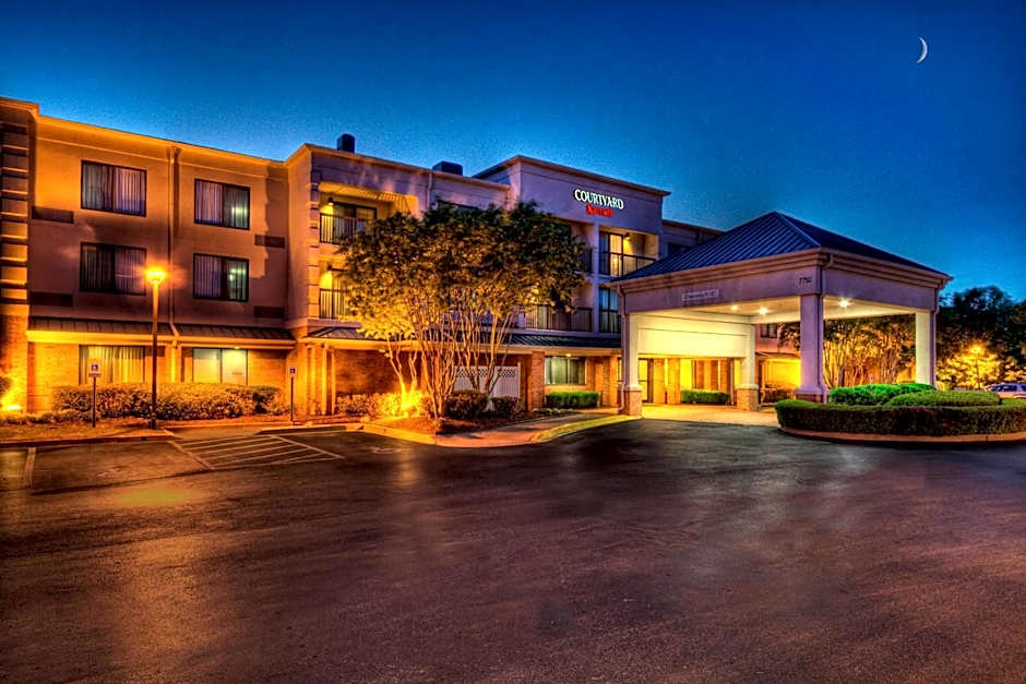 Courtyard by Marriott Memphis Germantown