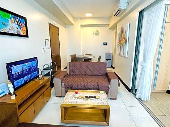 8 Newtown Boulevard by HiveRooms