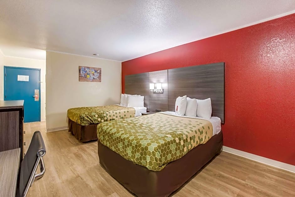 Econo Lodge Garden City