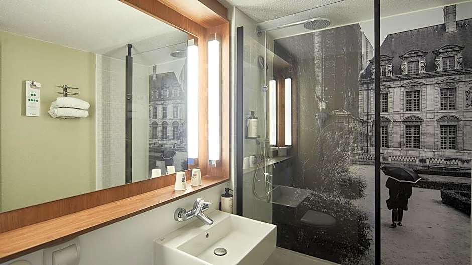 Campanile Cergy-Pontoise