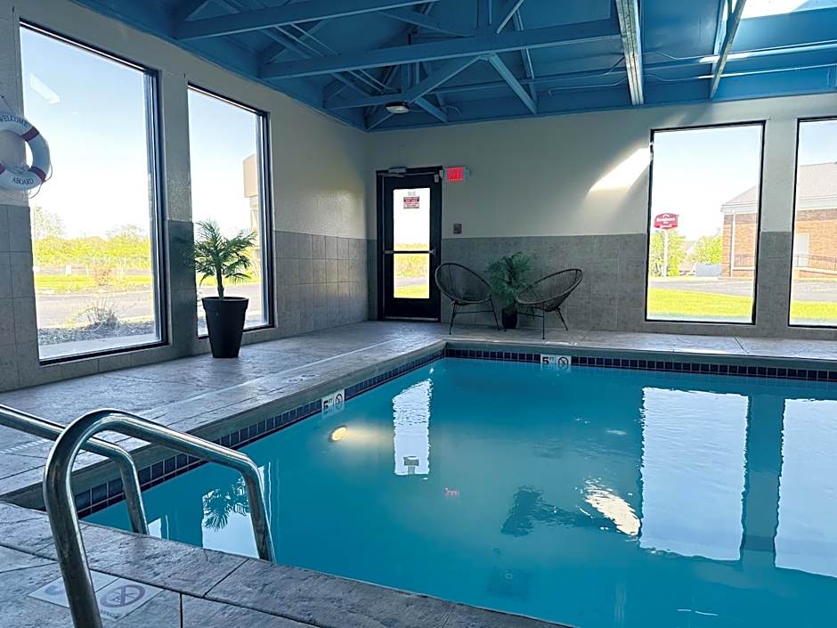 Country Inn & Suites by Radisson, Canton near Hall of Fame