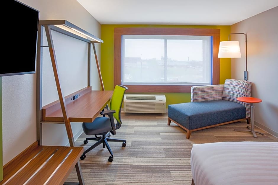 Holiday Inn Express-Des Moines Downtown