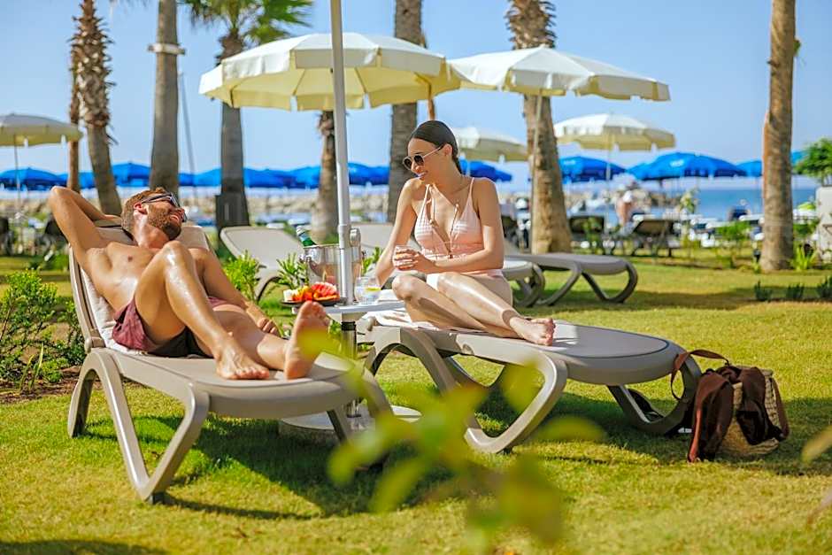 Lordos Beach Hotel & Spa