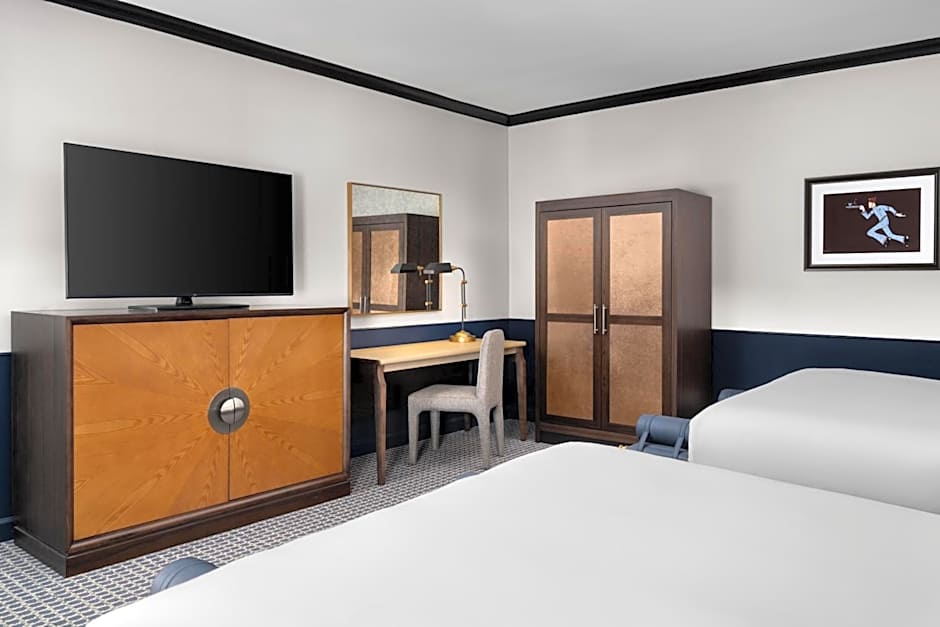Hilton Orrington / Evanston