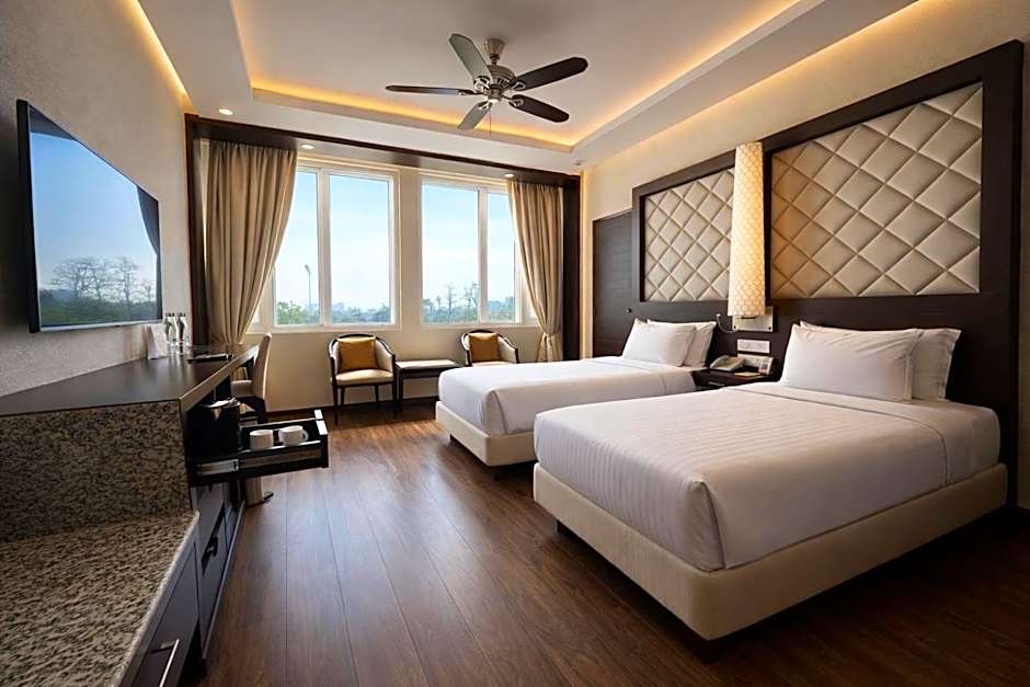 Foto 1 daripada 4 — Premier 1 Twin Bed, River View