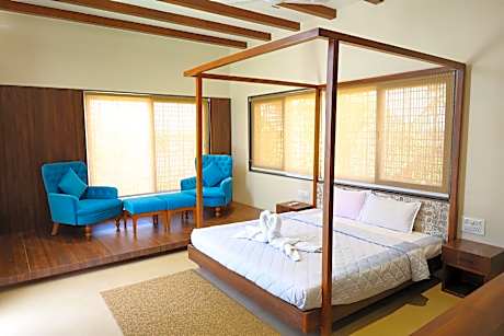 Coconut Lagoon Agro Resort 