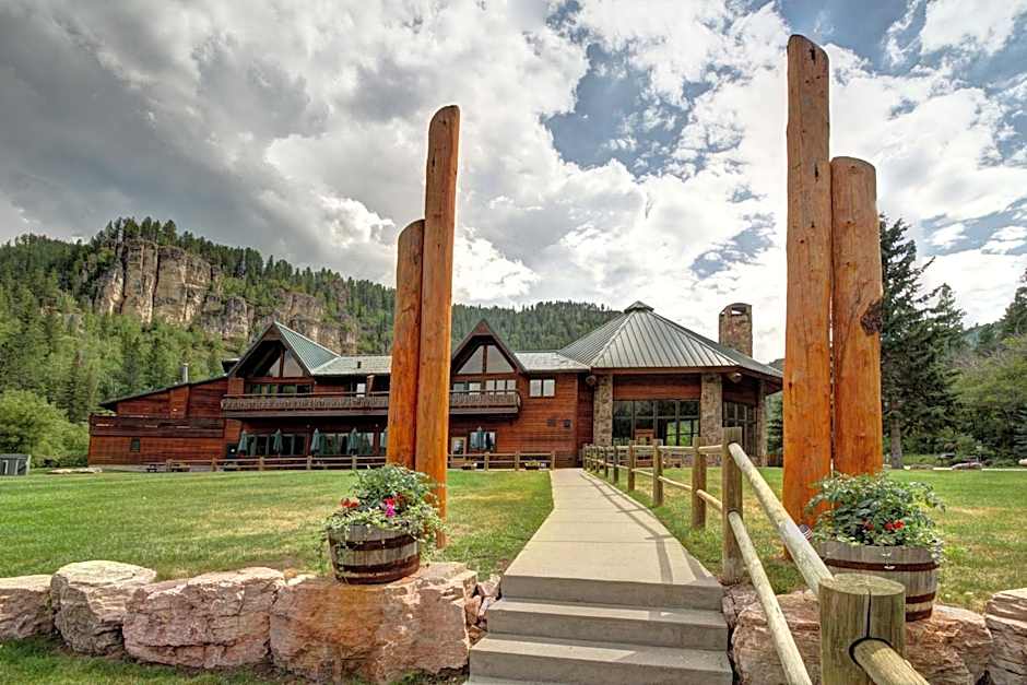 Spearfish Canyon Lodge
