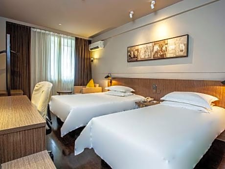 WH - Standard Daxiao Twin Room