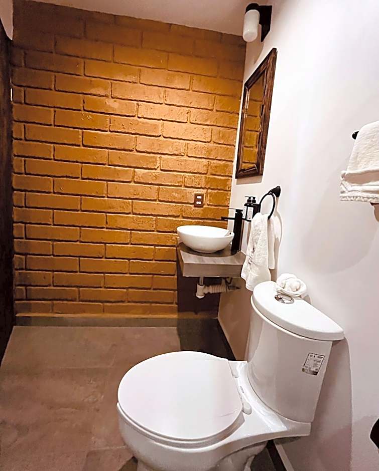 Hotel El Aguila, Villa del Carbón