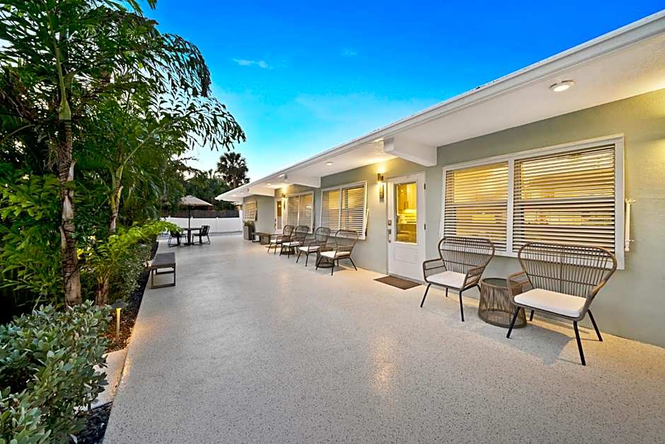 Boutique Vacation Rental Complex At Beach
