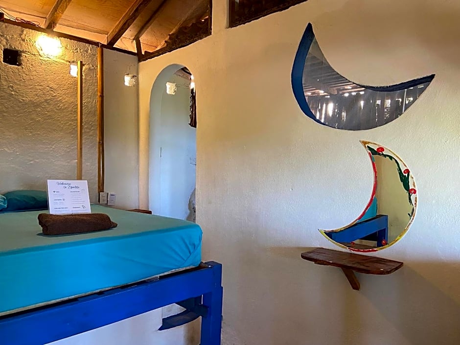 Mixtli Ecohouse, Habitaciones Sol & Luna - Starlink Internet