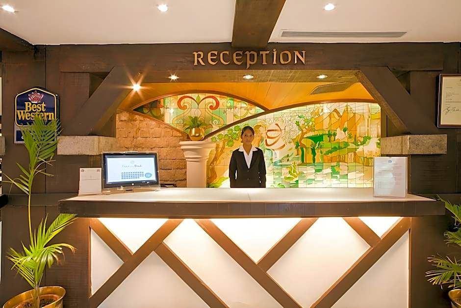 Amrutha Castle Hotel