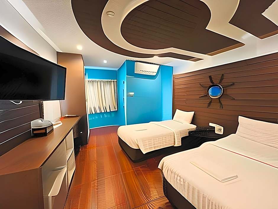Bed By Cruise Hotel At Samakkhi-Tivanont