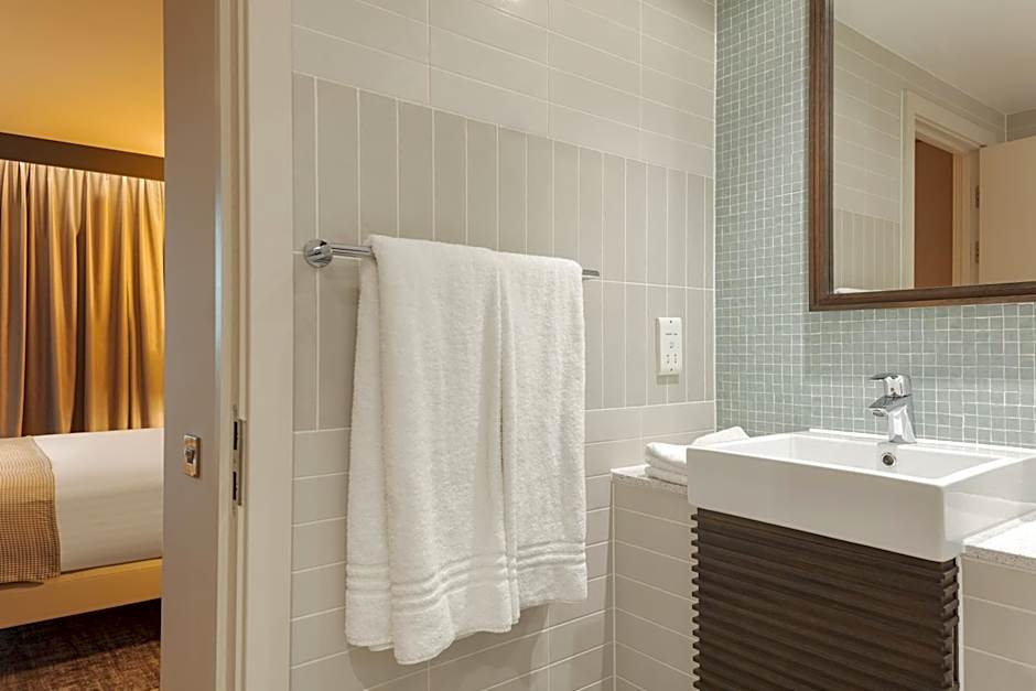 STAYBRIDGE SUITES LONDON-HEATHROW BATH ROAD By IHG