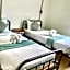 Memmoth Cafe & Hostel in Lampang