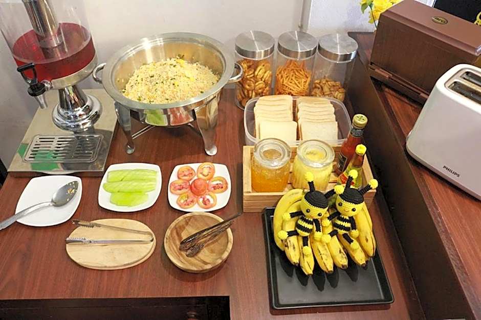 Beehive Phuket Oldtown Hostel