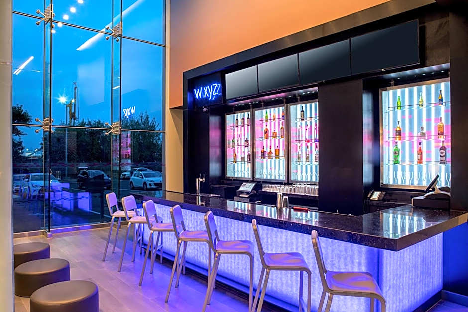 Aloft by Marriott New York LaGuardia Airport