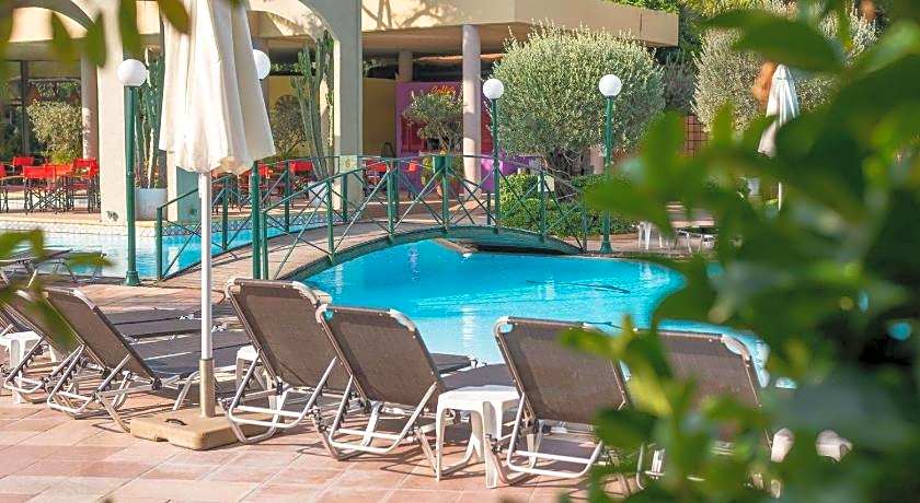 Dionysos Hotel