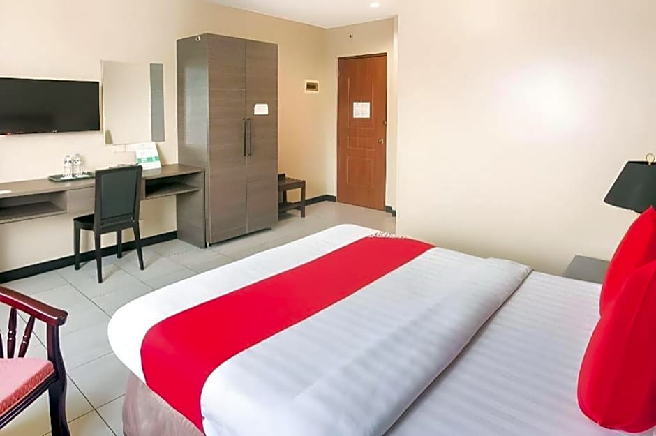 OYO 187 The Maxwell Hotel