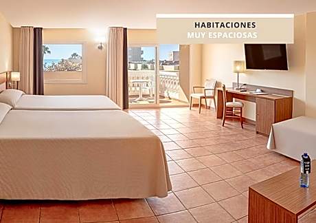 Loft with Sea View and Terrace (2 Adults + 1 child)