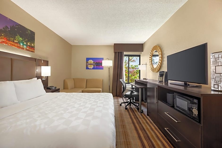 Holiday Inn Washington-Dulles International Airport