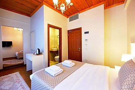 Queen Room with Two Queen Beds