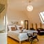Demeures & Chateaux Auberge de la Tour - Hotel & Restaurants - Marcoles Auvergne