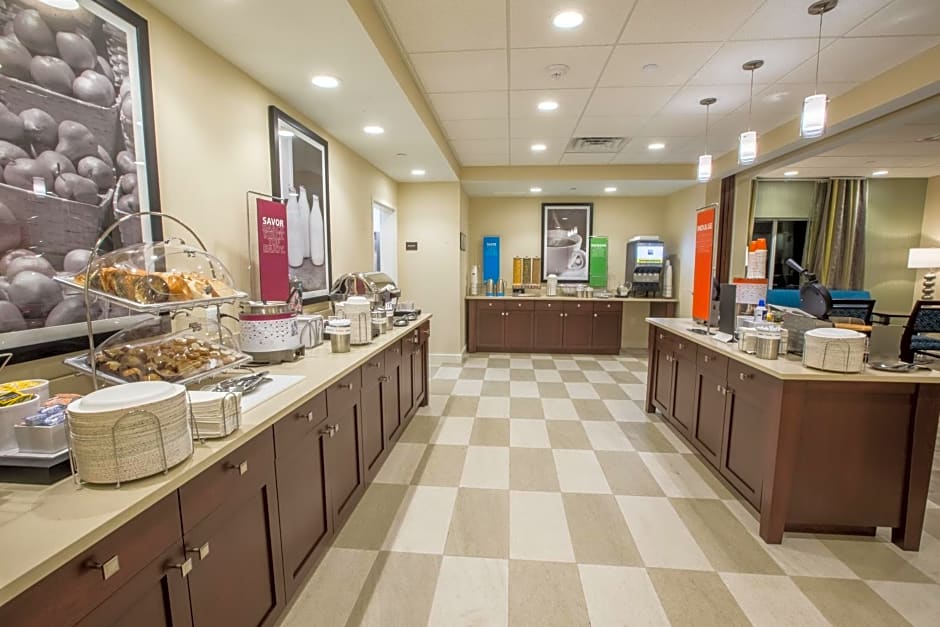 Hampton Inn by Hilton Amesbury, MA