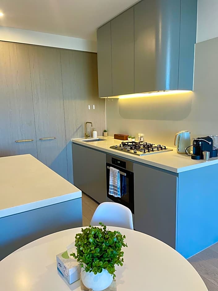 SkyGarden Luxury Condo at The Glen by Live Local