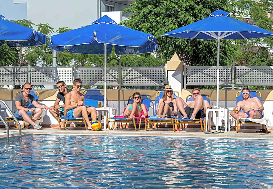 Erato Studios & Apartments