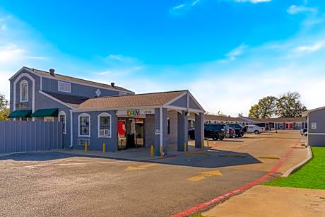 Golden Inn Dallas by Hotel O