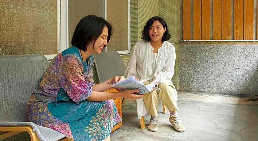 OwlStay Flip Flop Hostel Garden