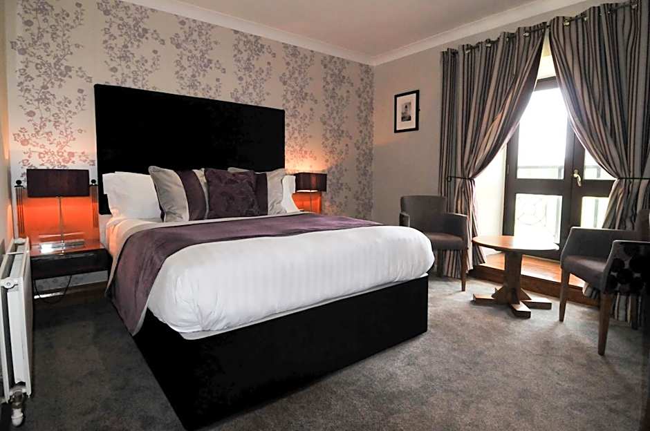 Photo 1 of 1 of Standard 1 King Bed