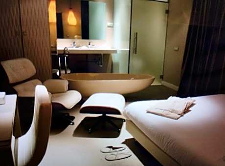 Deluxe Double Room with Bath