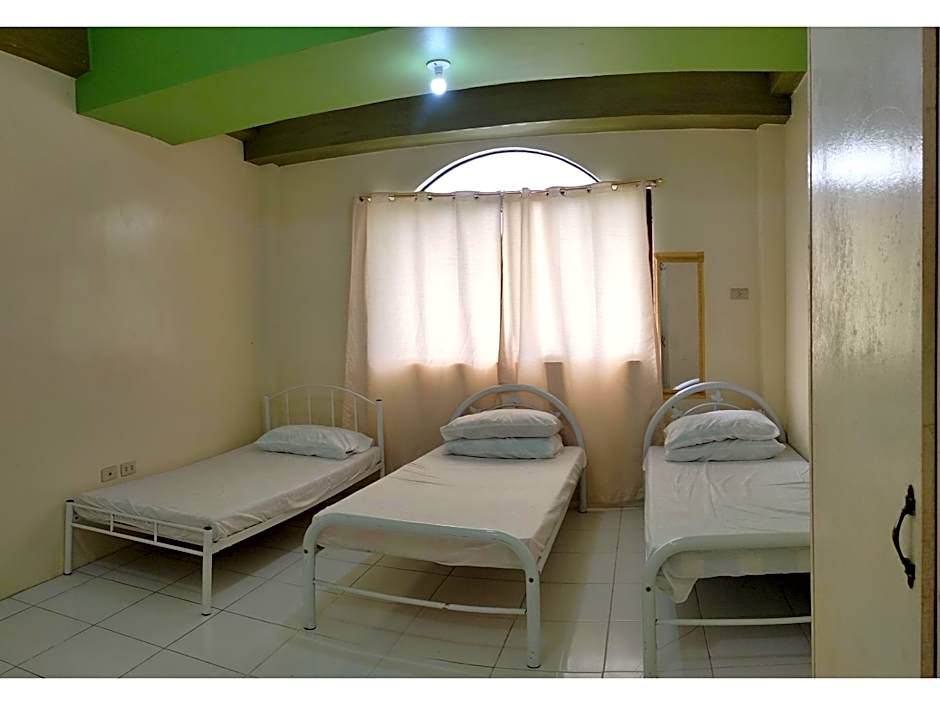 OYO 800 DDD Habitat Dormtel Bacolod 