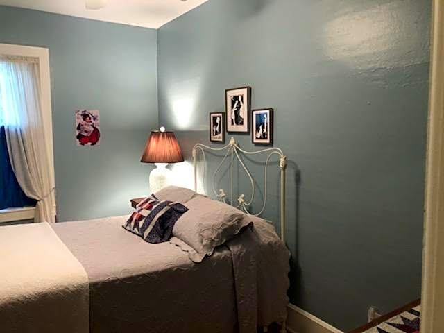 The Burlington Hotel & Bar - Alma WI