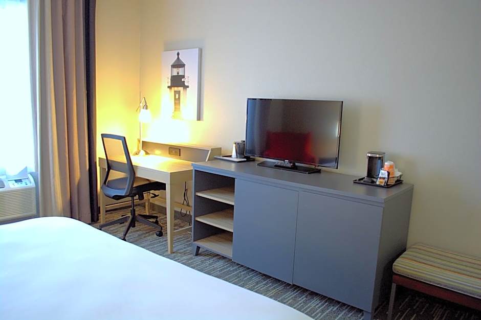 Country Inn & Suites by Radisson, Port Clinton, OH