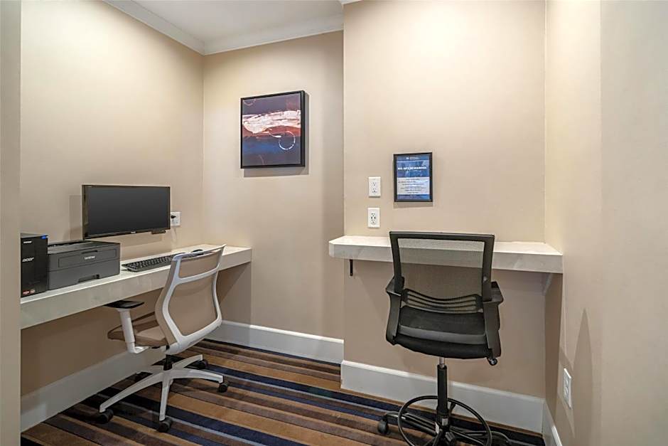 Best Western Plus Palm Court Hotel