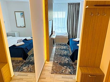 MUNTENIA 3* - Small Triple Room