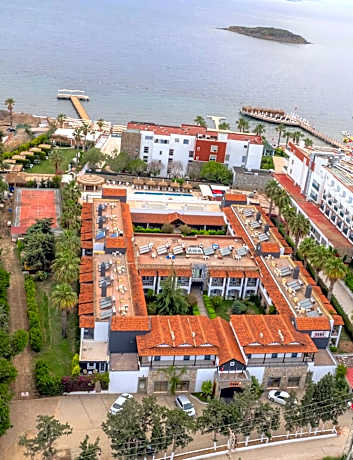 Tiana Beach Resort