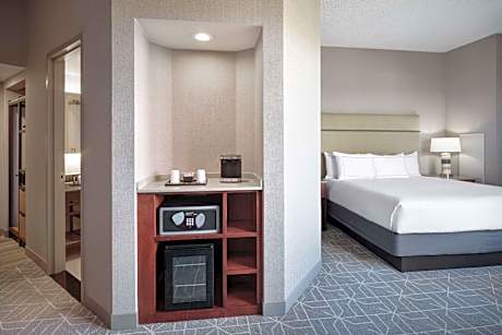 Corner King Room