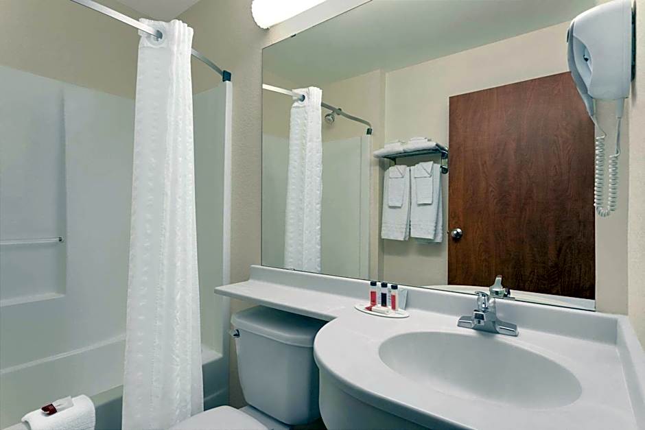 Microtel Inn & Suites by Wyndham Inver Grove Heights/Minne
