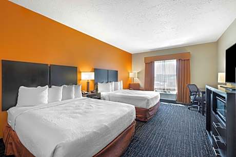 Queen Room with Two Queen Beds and Roll-In Shower- Mobility Access/Non-Smoking