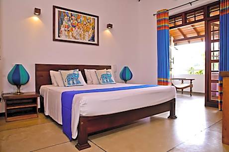 Deluxe Double Room (Early Check-in & Late Check-out on Availability Basis)