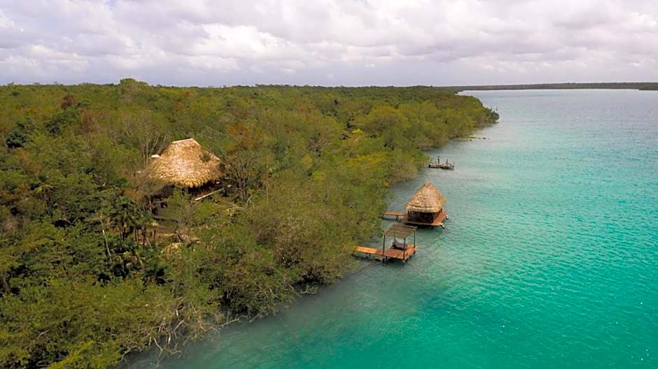 Laguna Bacalar Ichkiichpan